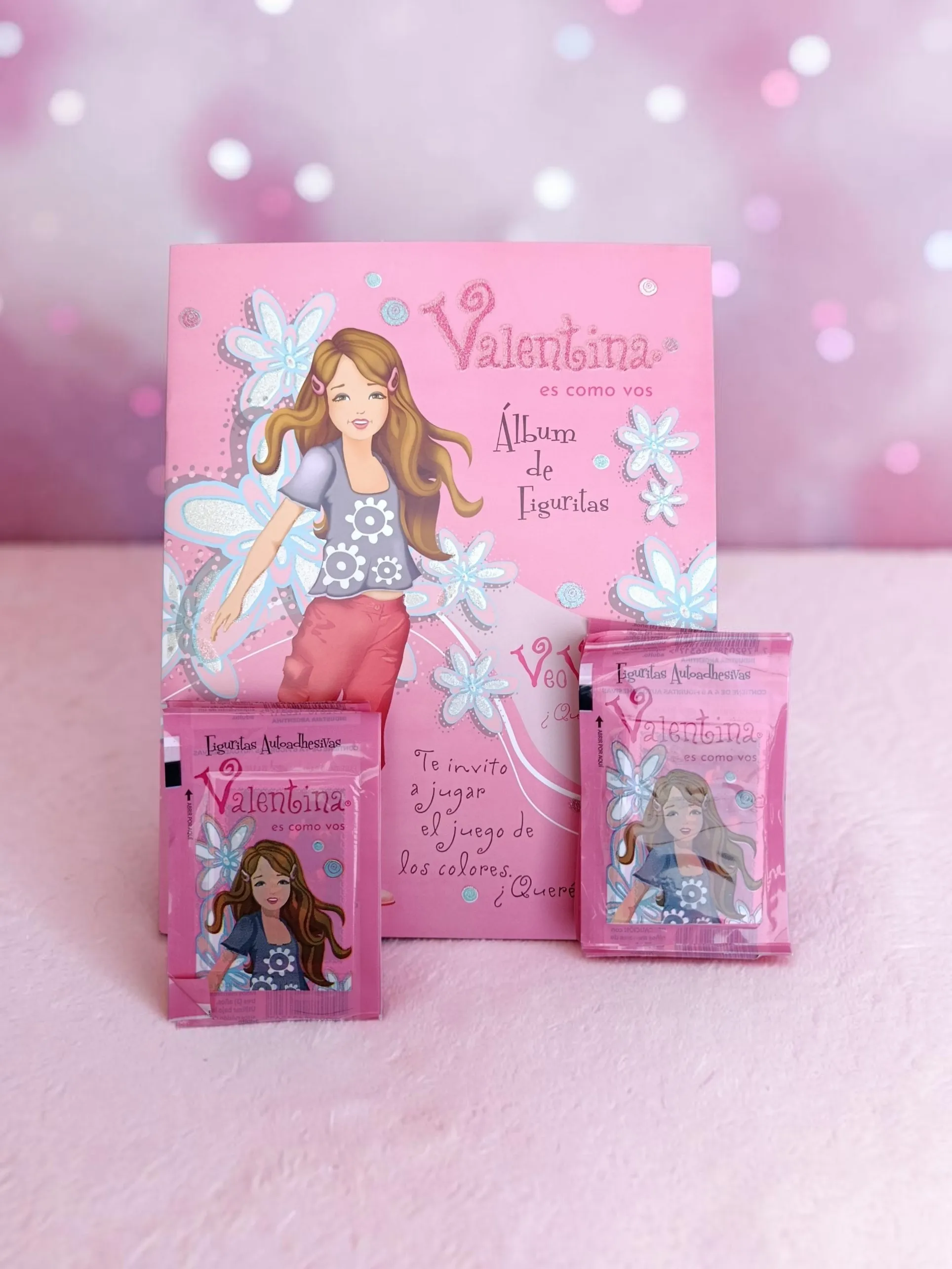 Combo Álbum + 50 Sobres de Figuritas Valentina - imagen 1